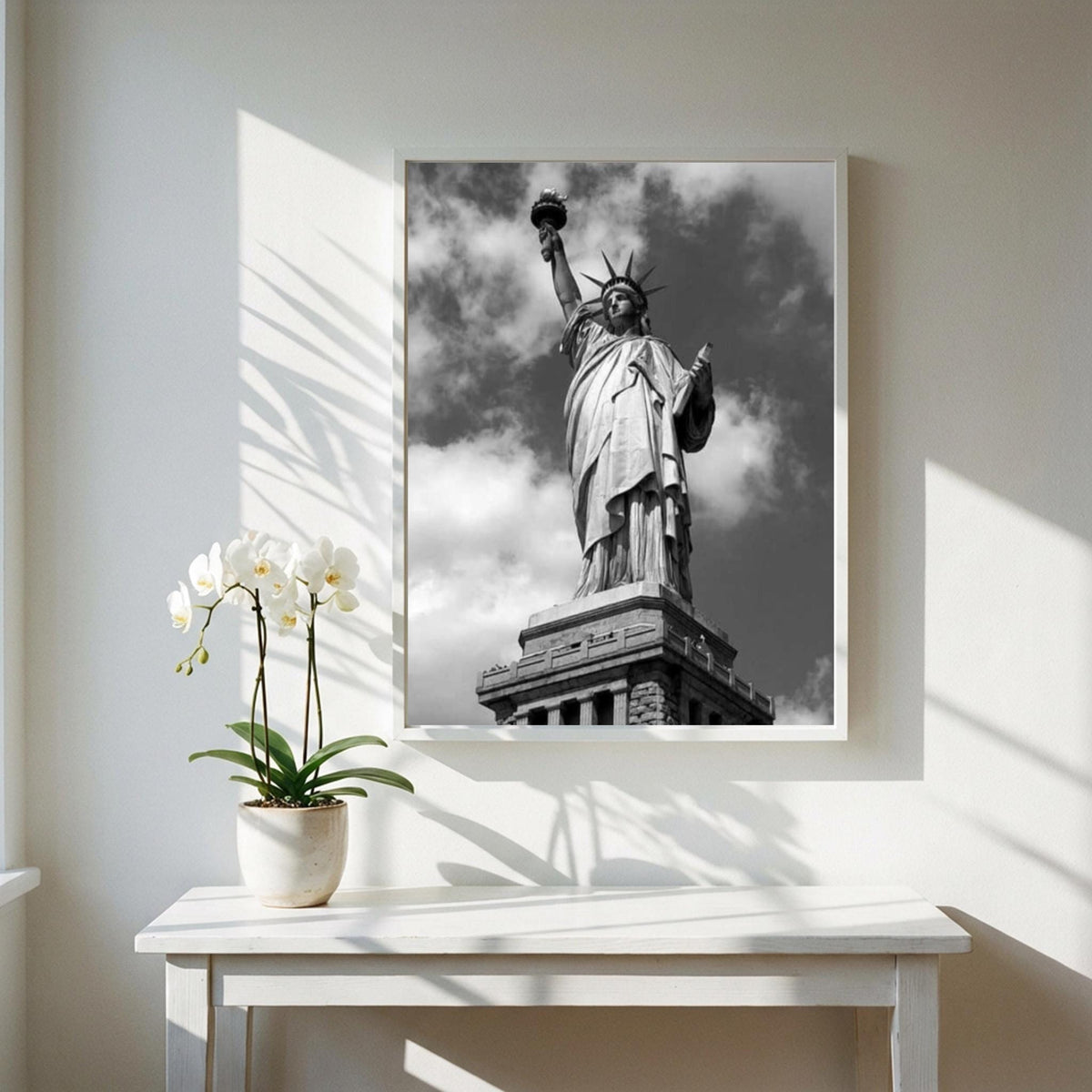 Lady Liberty Black & White Minimalist Statue Wall Art | Modern New York Inspired Decor | Iconic Monument Poster Print