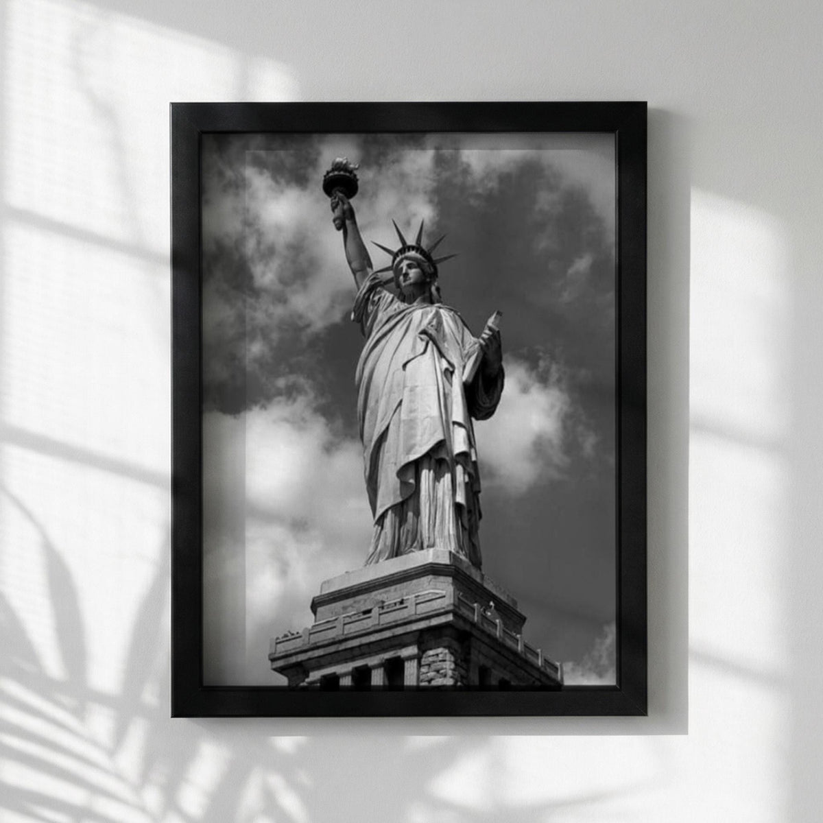 Lady Liberty Black & White Minimalist Statue Wall Art | Modern New York Inspired Decor | Iconic Monument Poster Print