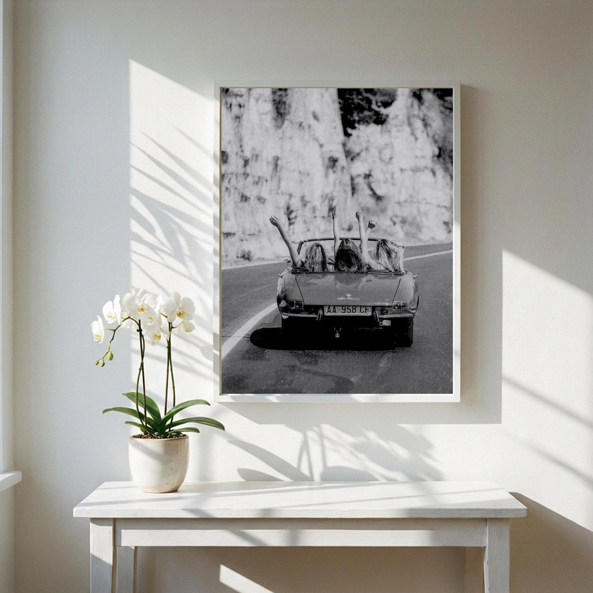 Girls on the Run Black & White Minimalist Wall Art | Empowering Runner Decor | Modern Motivational Poster Print