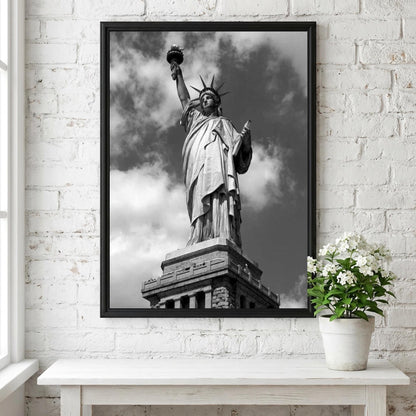 Lady Liberty Black & White Minimalist Statue Wall Art | Modern New York Inspired Decor | Iconic Monument Poster Print